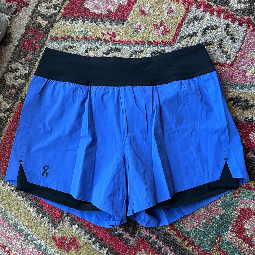 ON On Running Women's Running Shorts - Black and Cobalt XL LIKE NEW - Picture 4 of 9
